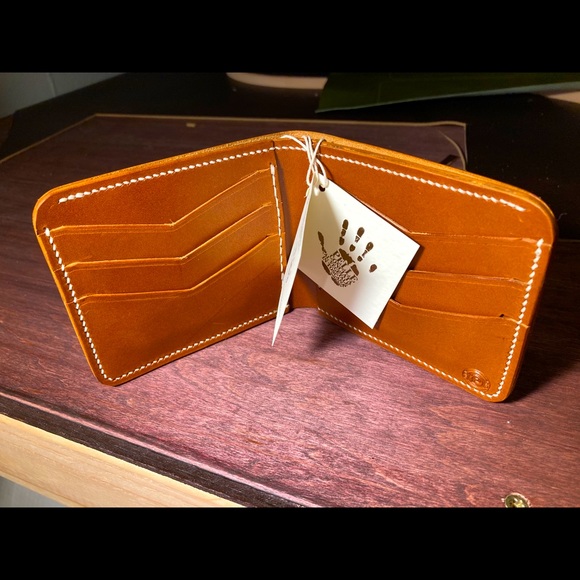 Luxury Leather 9 Pocket Bi-Fold - Picture 1 of 4